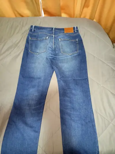 Jeans de mezclilla azul para hombre - miniatura 1