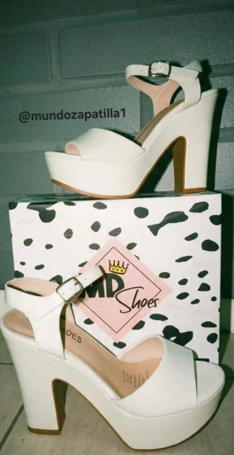 Sandalias de tacón alto blancas - 2