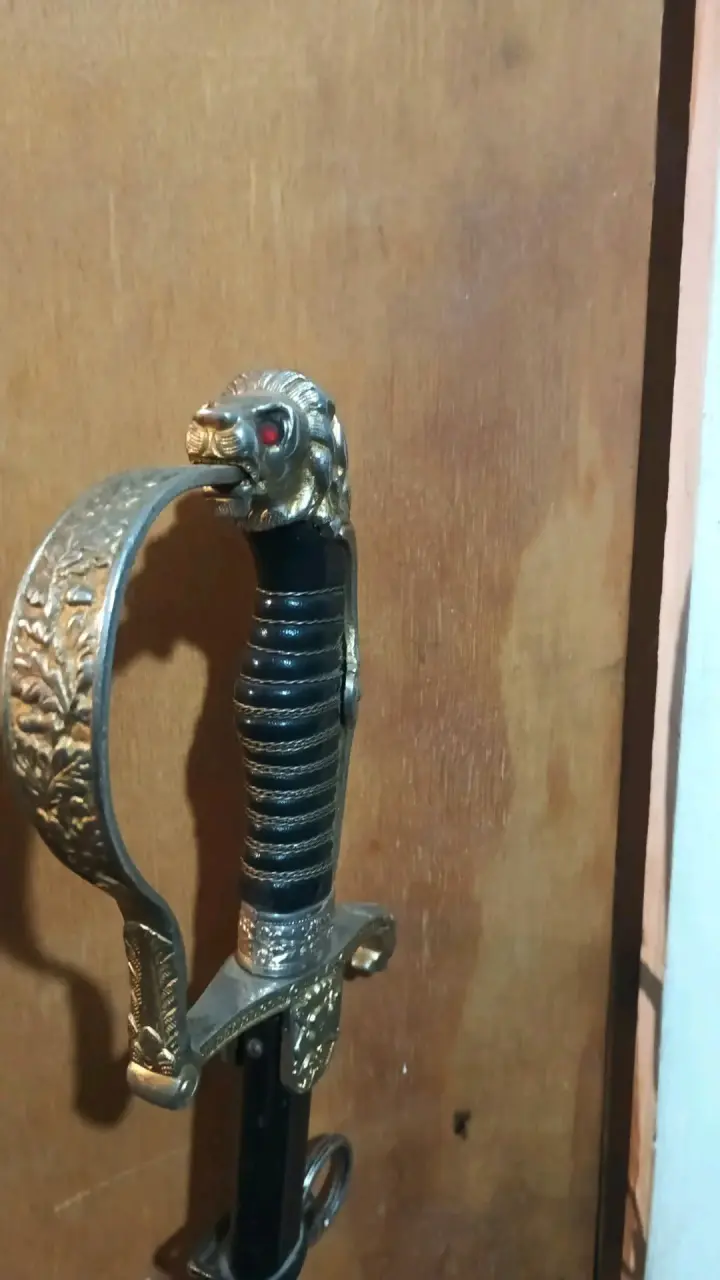 Espada ceremonial del Ejército de Chile con empuñadura decorativa - 3