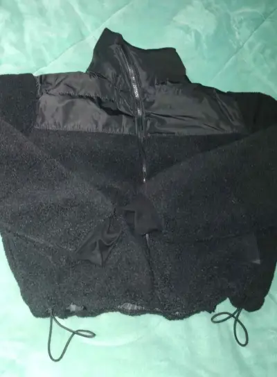 Chaqueta de lana negra con cierre - miniatura 1