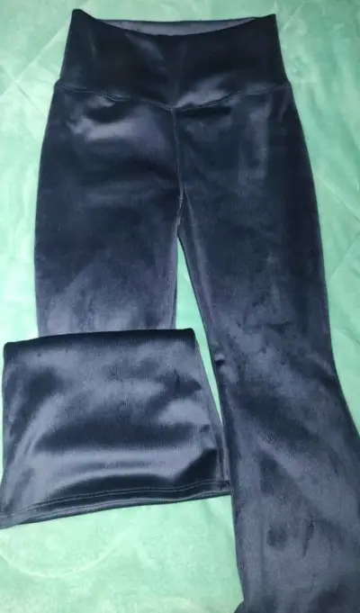 Pantalones acampanados negros de mujer - miniatura 3