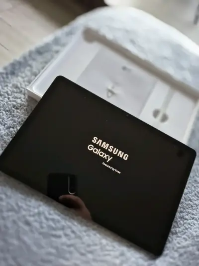 Tablet Samsung Galaxy S10 FE 256GB 10.9" Gris - miniatura 2