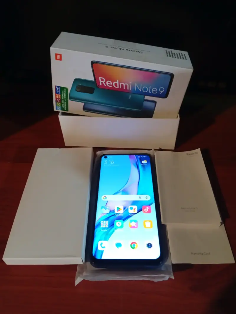 Smartphone Xiaomi Redmi Note 9 con caja - 1