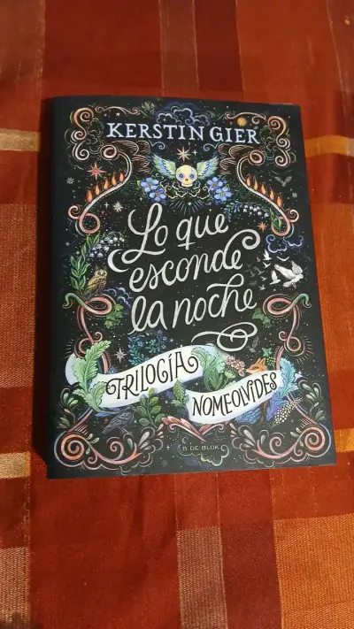 Libro 'Lo Que Esconde La Noche' de Kerstin Gier - miniatura 1
