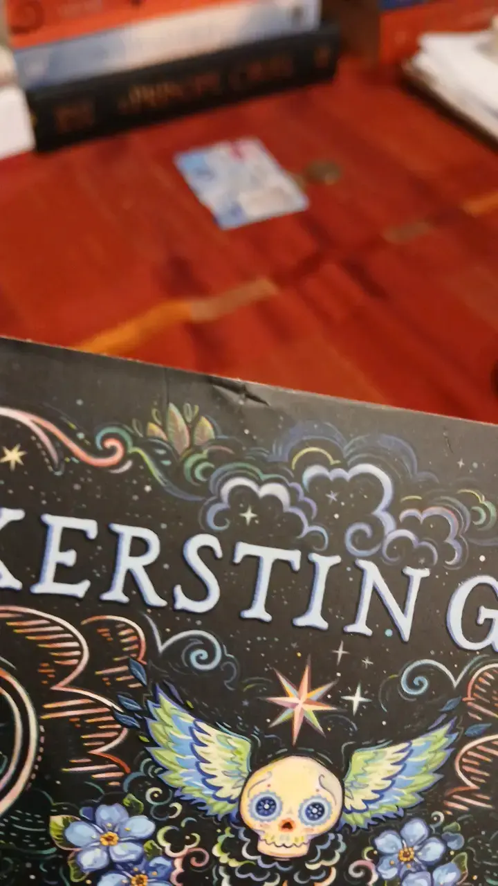 Libro 'Lo Que Esconde La Noche' de Kerstin Gier - 3