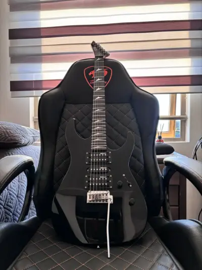 Guitarra Eléctrica ESP LTD MT-130 Negra - miniatura 1