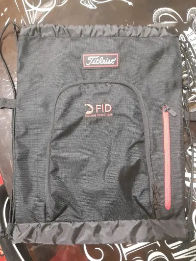 Bolsa de tela negra con cordón ajustable - miniatura 1