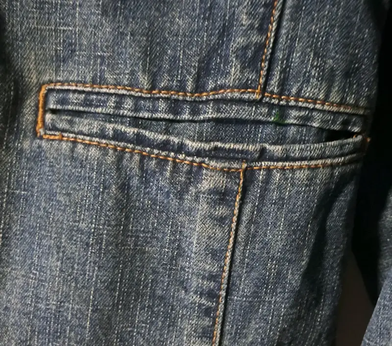 Chaqueta de mezclilla pintada a mano, modelo único - 2