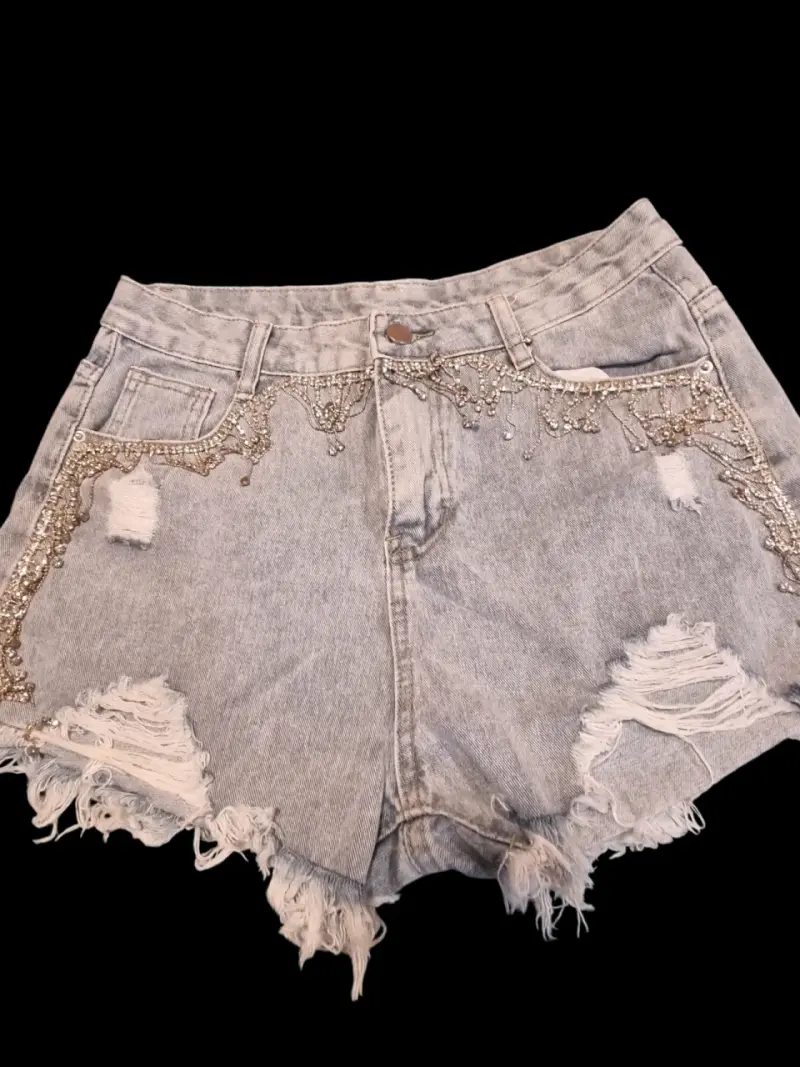 Shorts de mezclilla con detalles de pedrería - 3