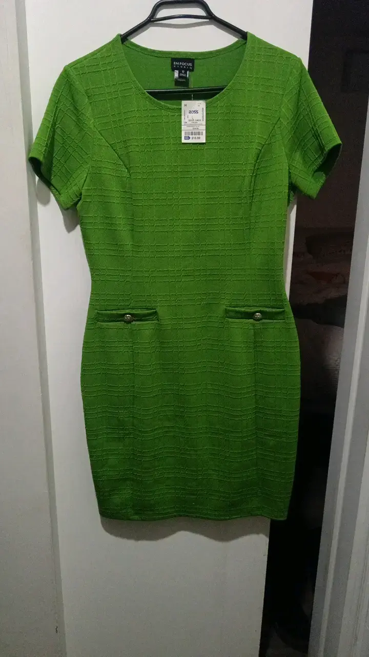 Vestido verde corto En Focus talla M