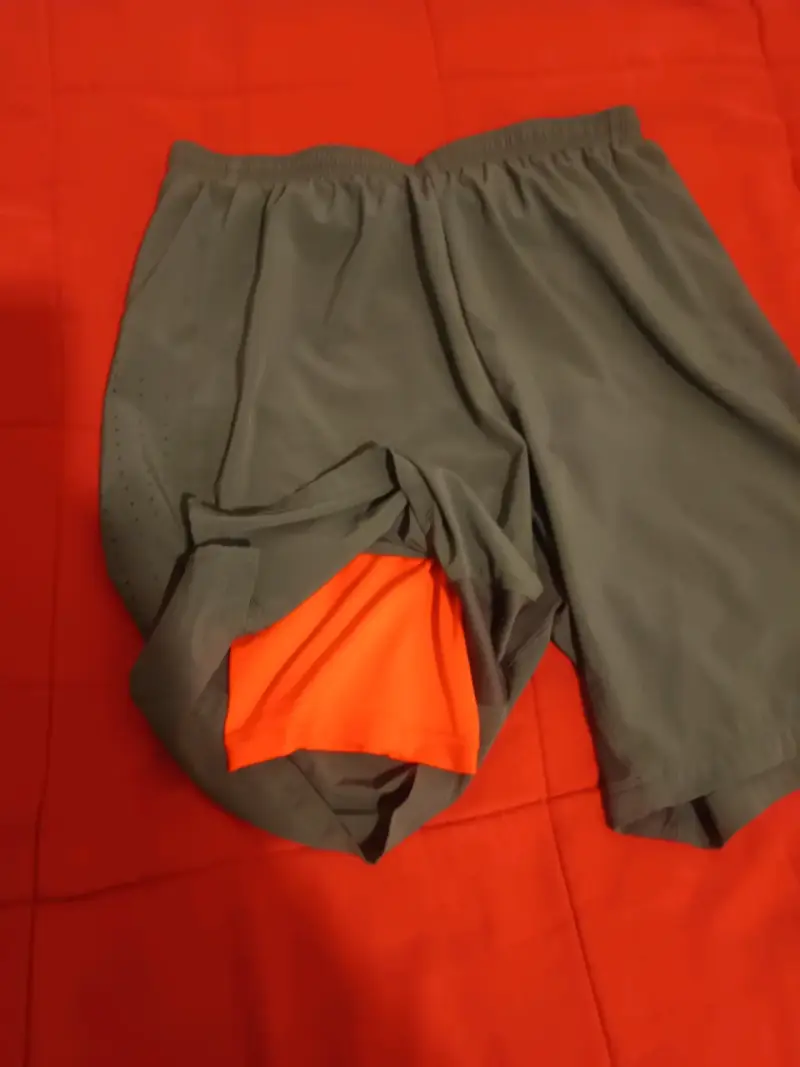 Shorts deportivos Nike Dri-FIT grises - 2