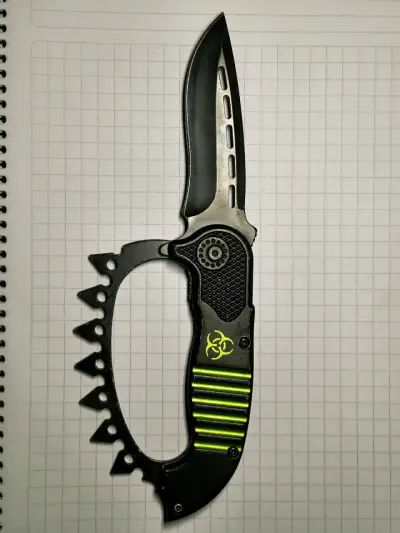 Cuchillo táctico con diseño biohazard y hoja negra - miniatura 1