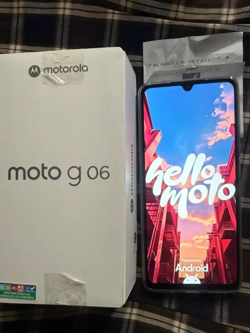 Smartphone Motorola Moto G06 con caja - 1