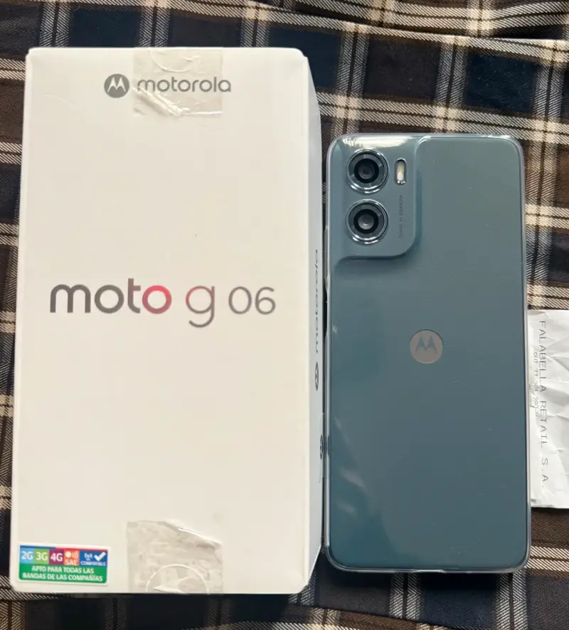 Smartphone Motorola Moto G06 con caja - 2