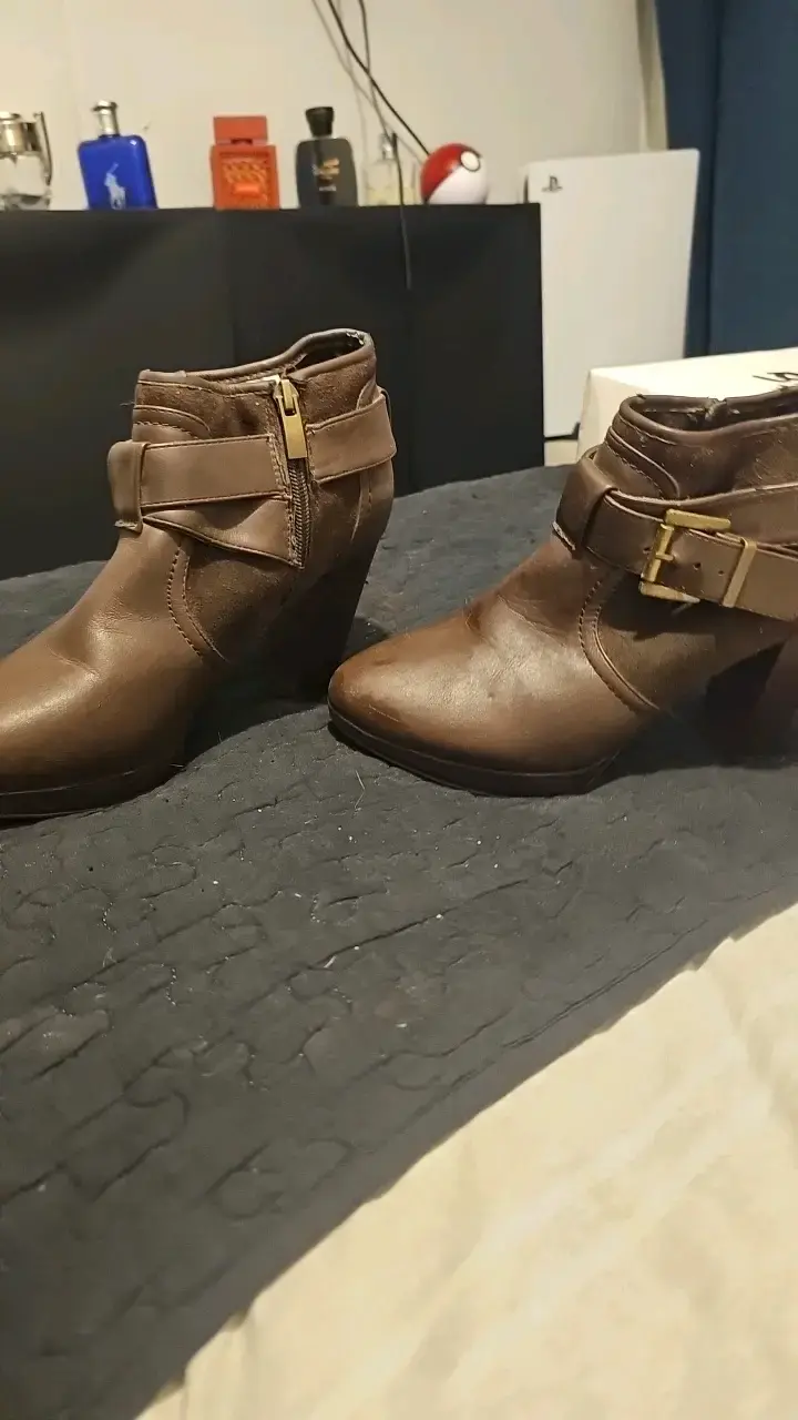 Botines de cuero marrón con hebilla - 2