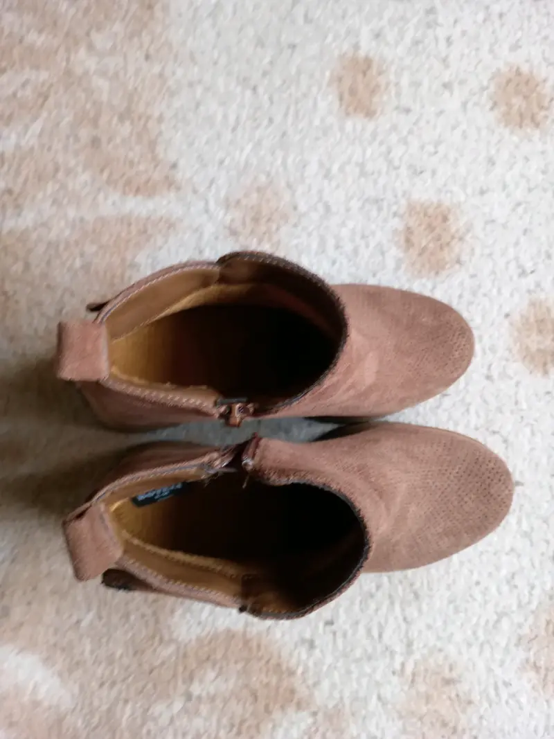 Botines de gamuza marrón con tacón alto - 5