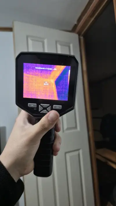 Cámara térmica portátil Oletek con pantalla LCD - miniatura 1
