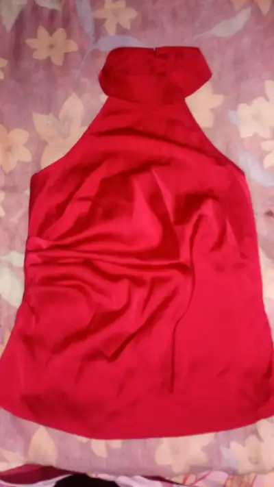 Blusa sin mangas roja satín elegante - miniatura 1