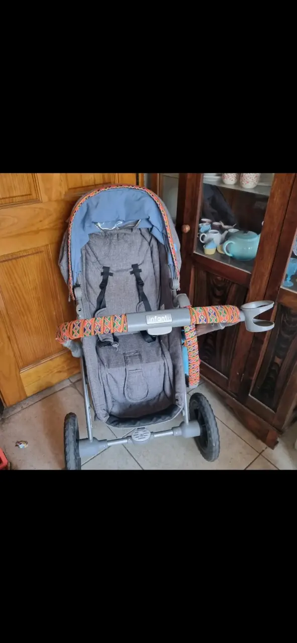 Coche de bebé Infanti Epic gris con silla de auto - 4