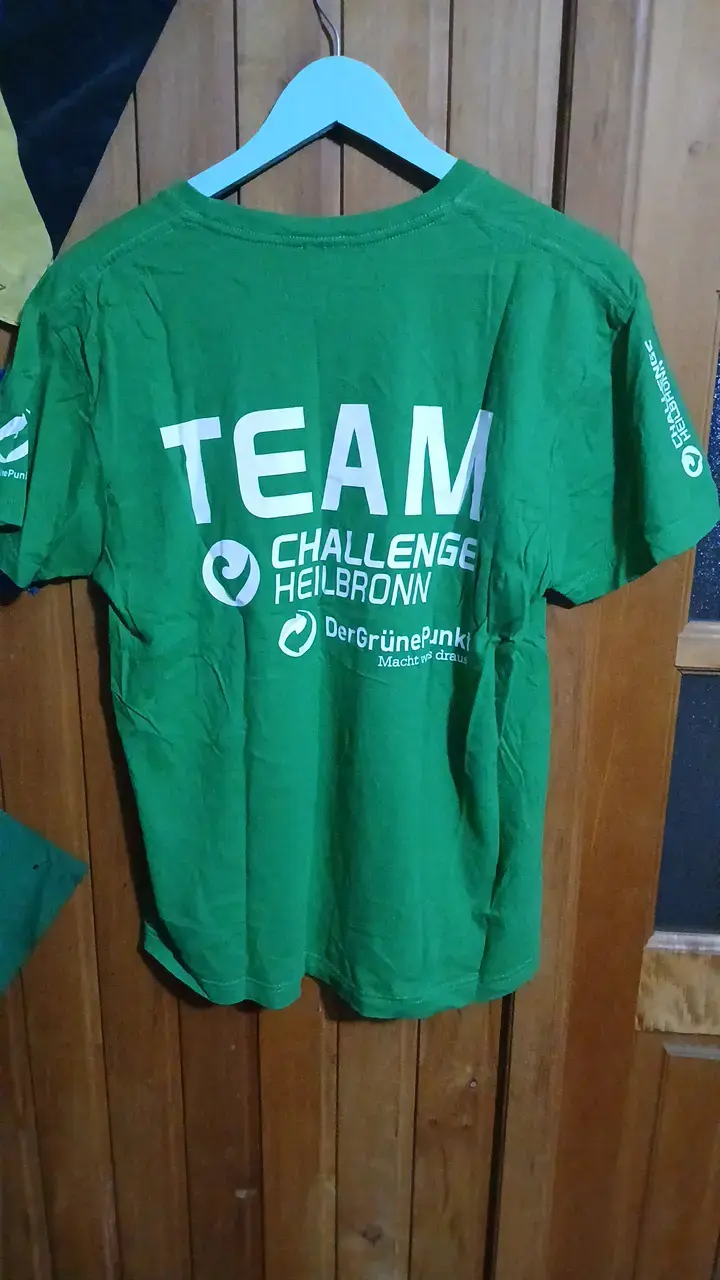 Polera verde Challenge Heilbronn - 2