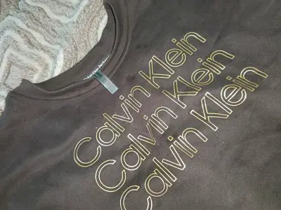 Polerón Calvin Klein marrón para mujer - miniatura 2
