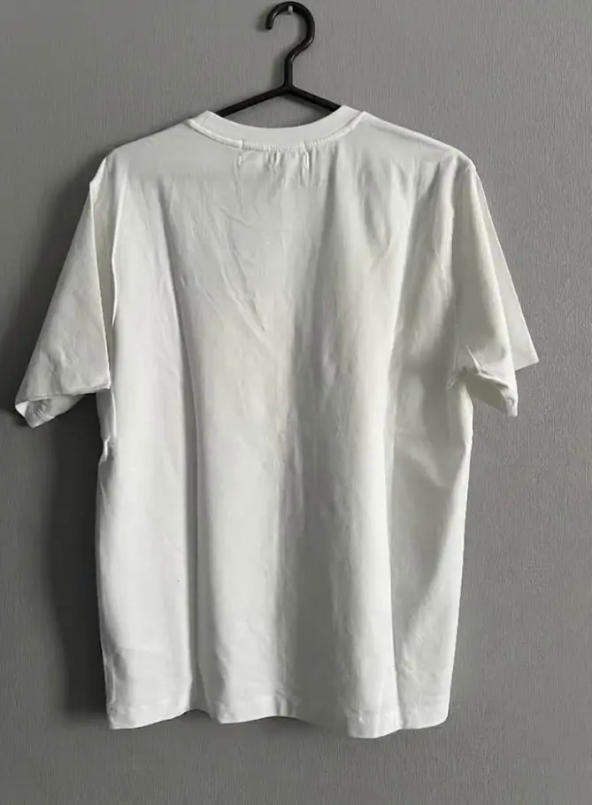 Polera Calvin Klein original blanca con estampado - 2