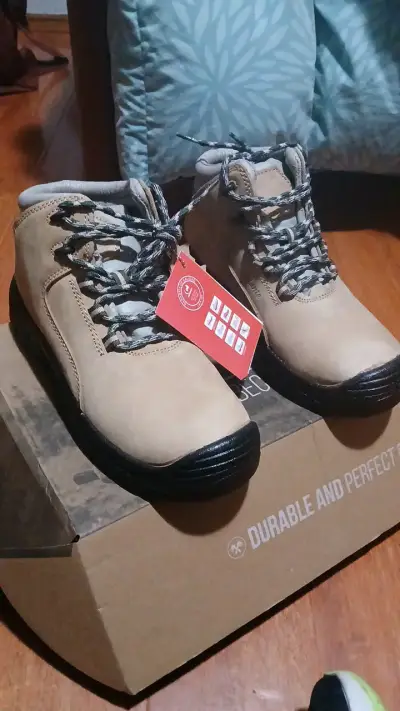Botas de trekking beige / Zapatos de seguridad - miniatura 1