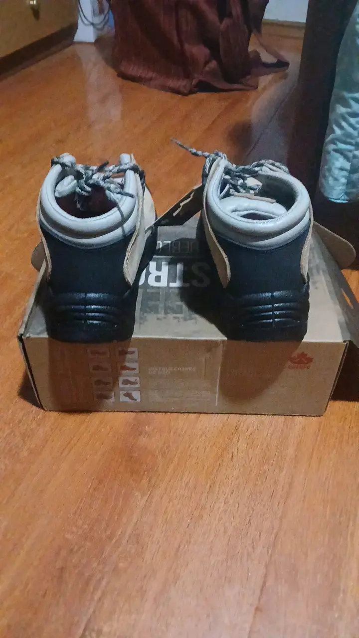 Botas de trekking beige / Zapatos de seguridad - 4