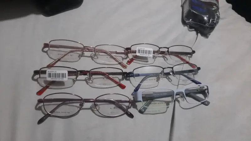 Lote de gafas de lectura variadas