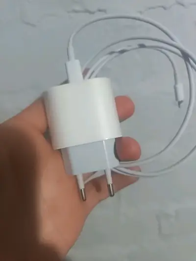 Cargador USB-C 35W con Cable Lightning - miniatura 2
