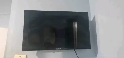 Televisor Master-G pantalla plana 32 pulgadas - miniatura 1
