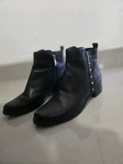 Botines de cuero gacel negro con tachas - miniatura 1