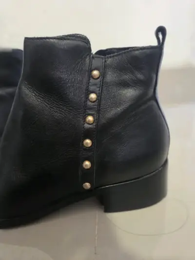 Botines de cuero gacel negro con tachas - miniatura 2