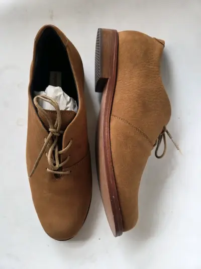 Zapateria maestra, cuero. - miniatura 3