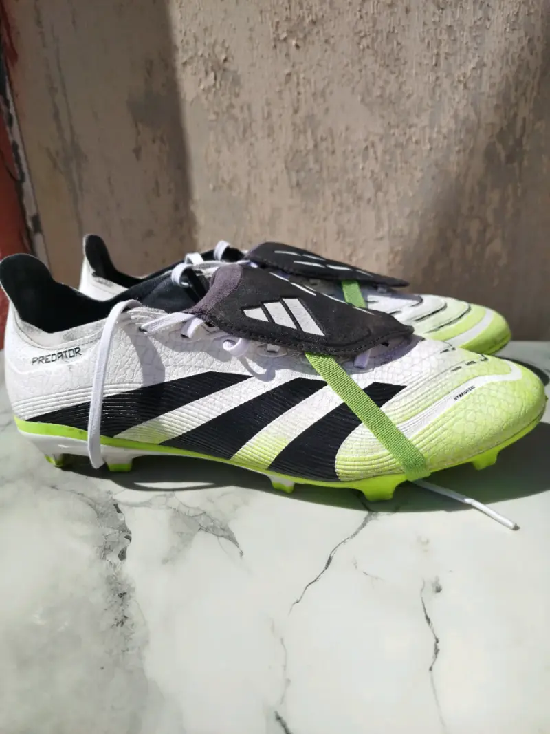 Zapatillas de Fútbol Adidas Predator Blancas Negr - 1