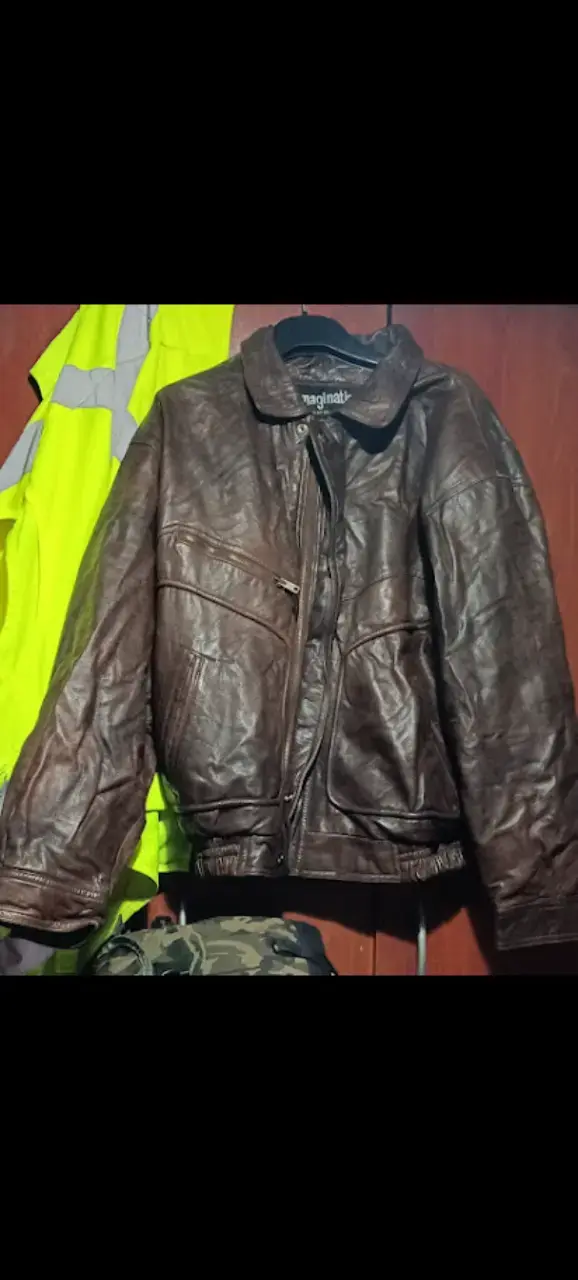 Chaqueta de cuero marrón para hombre