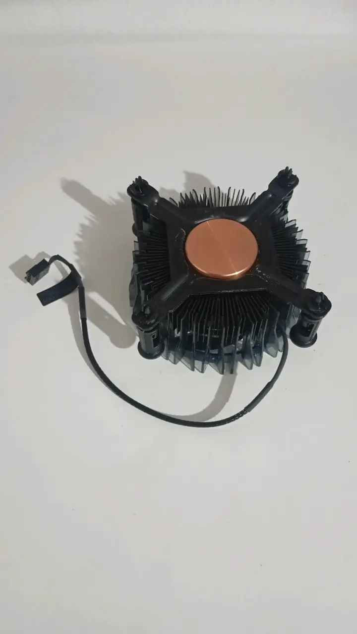 Disipador intel Cooler i5 12400 f usado casi nuevo - 4