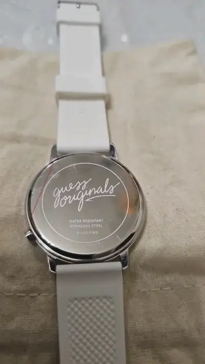 Reloj Guess Originals Blanco Resistente al Agua - miniatura 2