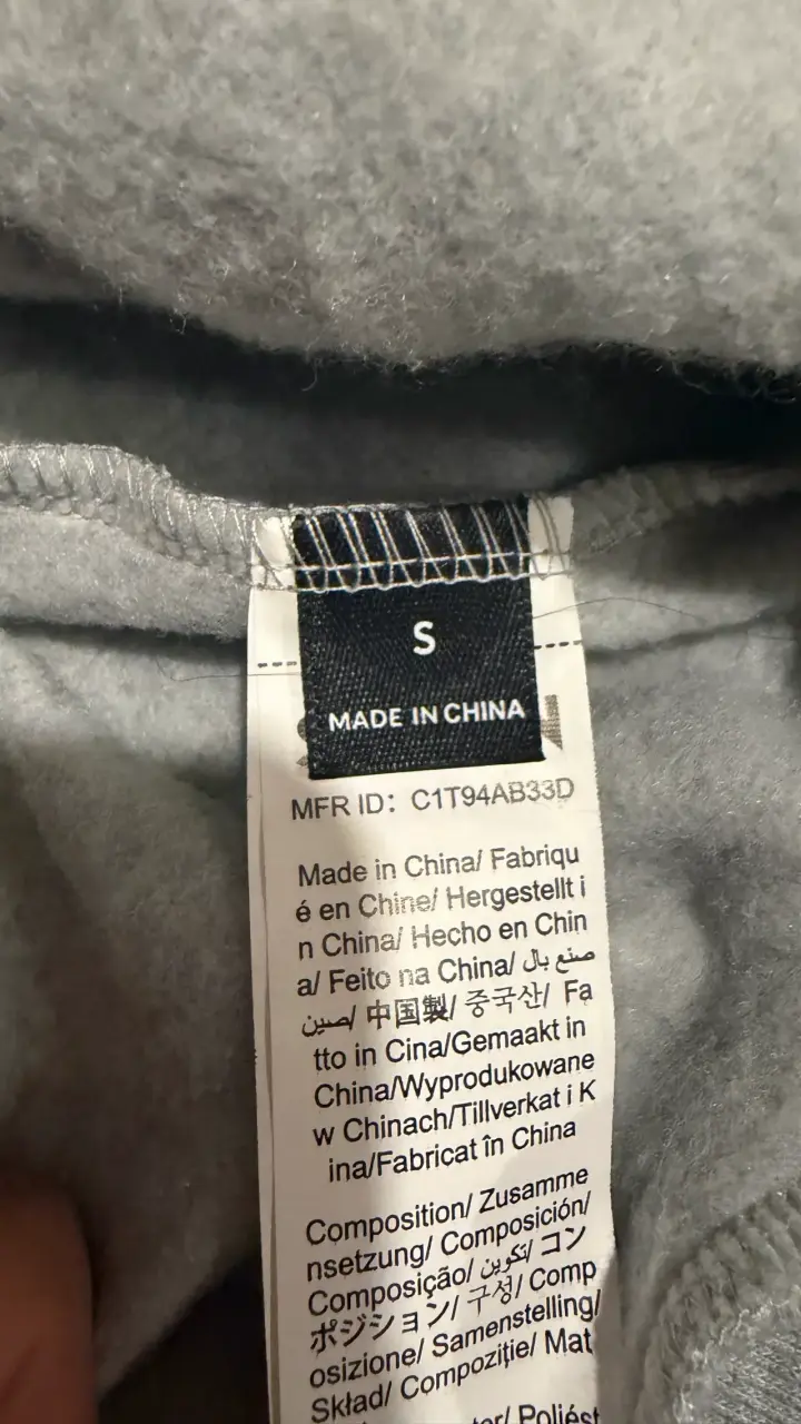 Polerón gris con capucha y forro de peluche - 2