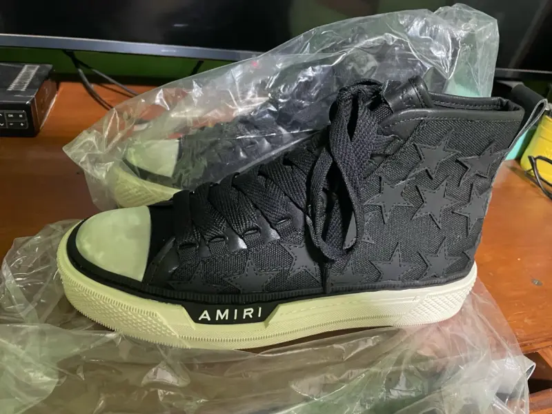 Zapatillas altas negras Amiri con estrellas - 1
