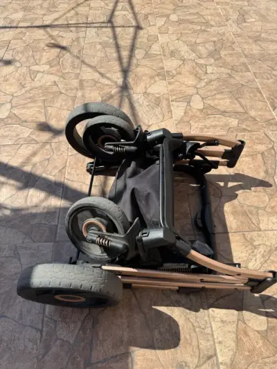 Coche de bebé Bebesit plegable negro - miniatura 4