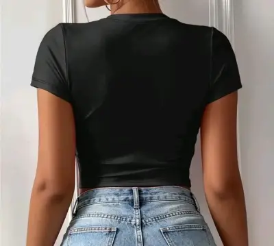 Polera Vintage Gris y Negra  con Estampado - miniatura 5