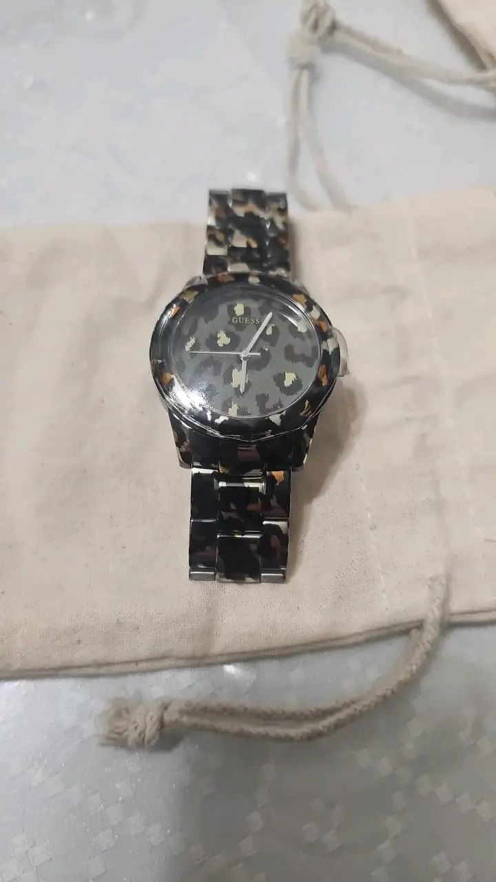 Reloj Guess estampado animal print - 4