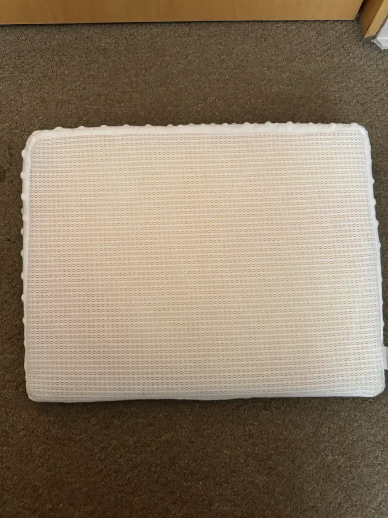 Cojín anti reflujo  para bebé blanco - 2