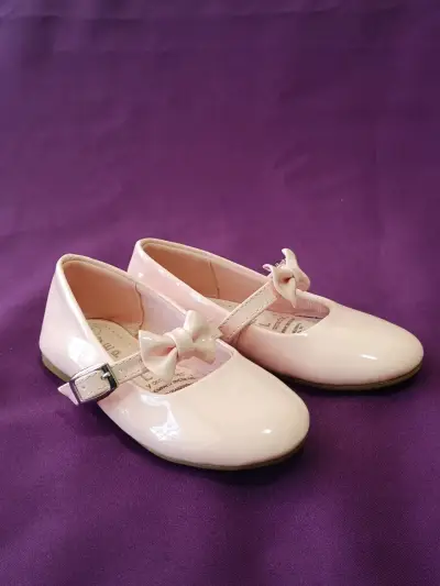 Vendo lote de zapatos  peruanos en su gran mayoria - miniatura 4