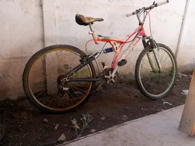 Bicicleta montaña Lahsen Impact usada - miniatura 2