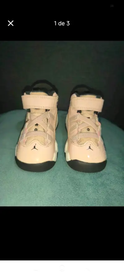 Zapatillas deportivas para niños Jordan color rosa - miniatura 1