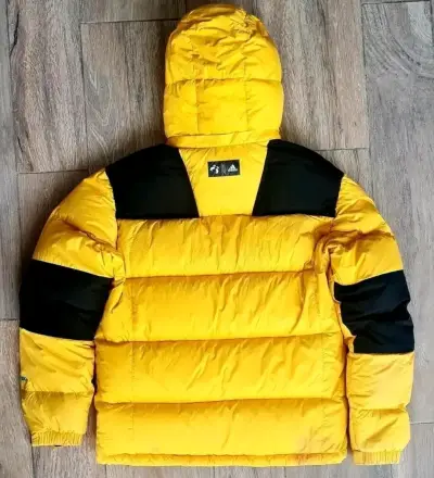 Chaqueta de invierno amarilla y negra Adidas - miniatura 1