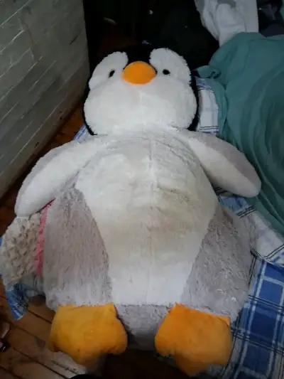 Peluche gigante de pingüino suave y esponjoso - miniatura 1
