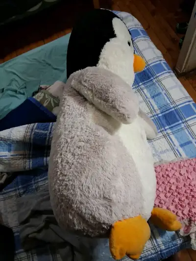 Peluche gigante de pingüino suave y esponjoso - miniatura 3